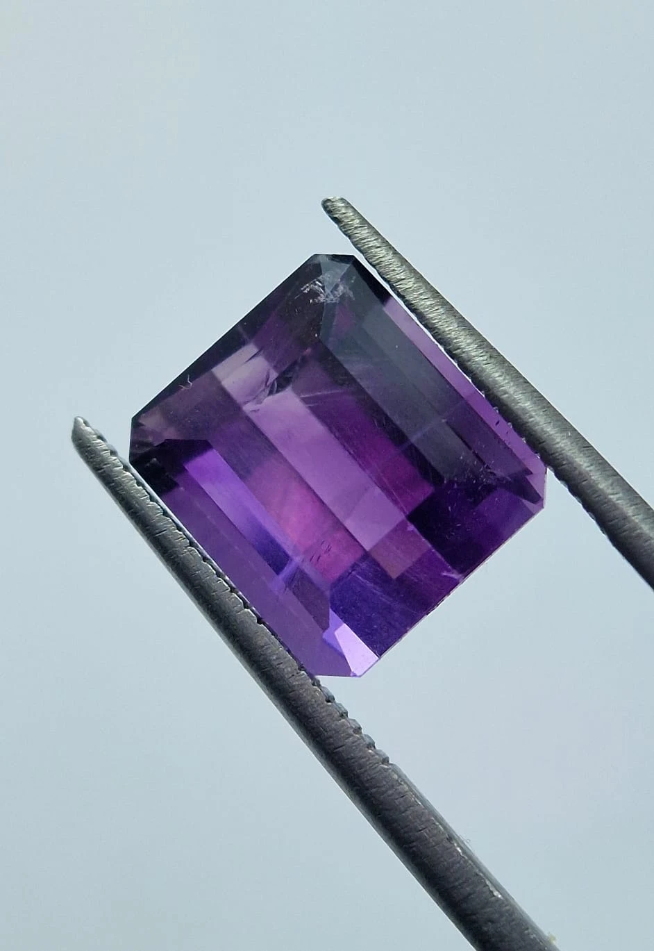 4.69ct Amethyst Radiant Cut Loose Gemstone from Nigeria — view 3